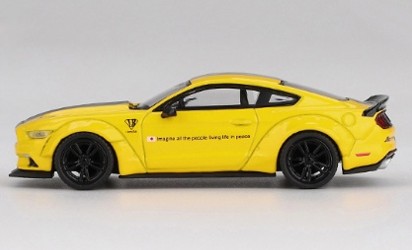 TSM ミニGT 1/64 LB-WORKS フォード マスタング トリプルイエロー 左