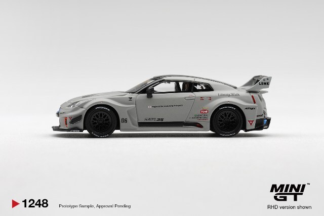 TSM ミニGT 1/64 LBシルエットワークス GT 日産 35GT-RR バージョン1