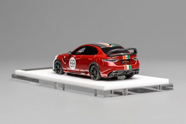 ☆予約品☆ MOTORHELIX 1/64 アルファロメオ ジュリア GTAm