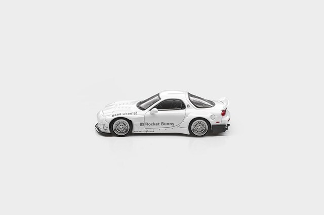 ☆予約品☆ MODEL MODEL 1/64 マツダ RX7 FD Rocket Bunny ホワイト