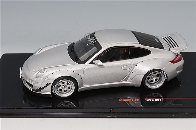 イクソ 1/43 RWB 997 シルバー