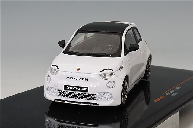 MCG /イクソ 1/18 アバルト 500e 2024 (ホワイト) 楽天市場】【国内在庫品】IXO 1/18 フィアット アバルト 500e