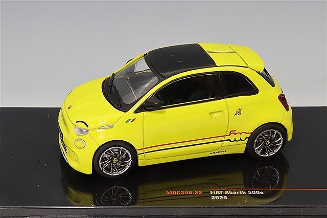 イクソ 1/43 フィアット アバルト 500e 2024 イエロー