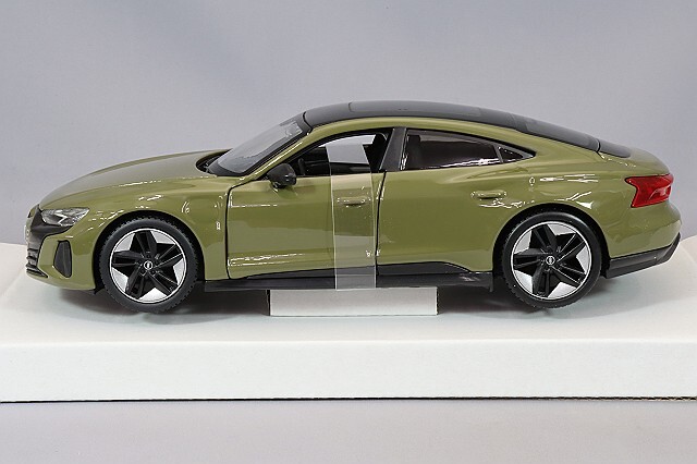 アウディ RS 25分1 マイスト 1/25 アウディ RS e-tron GT 2022 グリーン