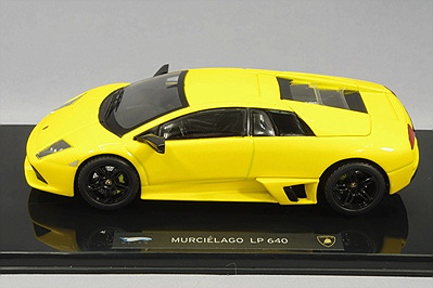 PMA 1/43 ランボルギーニ ムルシエラゴ LP640-4 SV イエロー 完成品 Amazon | PMA 1/43 ランボルギーニ ムルシエラゴ LP640-4 SV