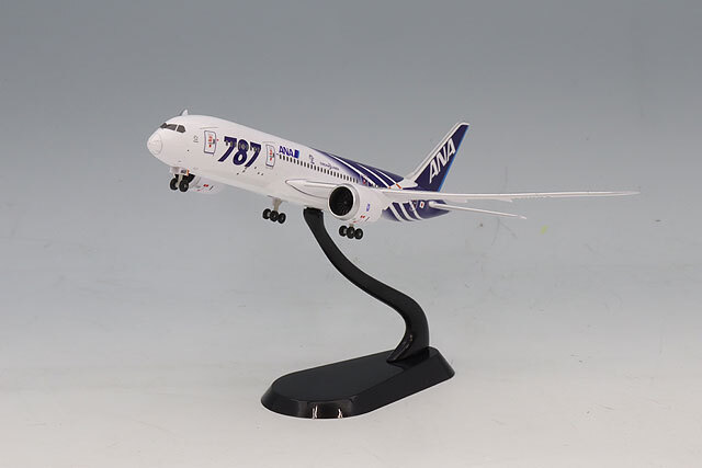全日空商事 1/400 ボーイング 787-8 JA802A 特別塗装 【ABS樹脂製】
