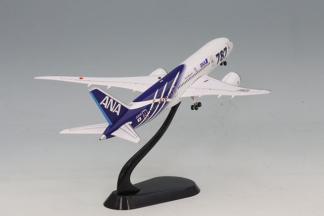 全日空商事 1/400 ボーイング 787-8 JA802A 特別塗装 【ABS樹脂製】