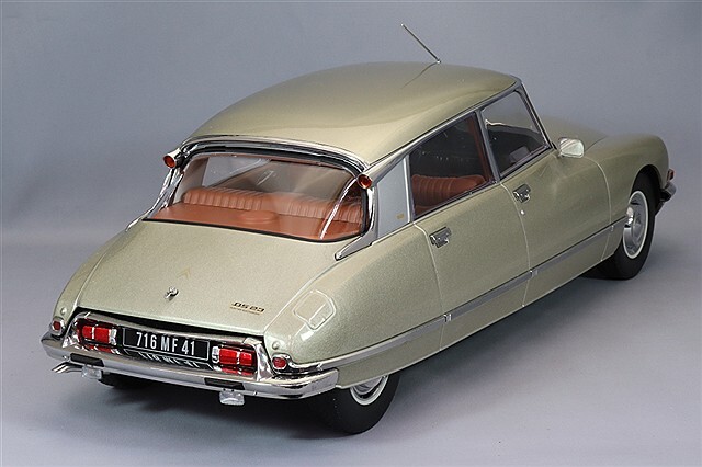 ノレブ 1/12 シトロエン DS 23 パラス 1973 トロネベージュ