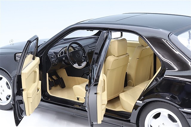 ノレブ 1/18 メルセデスベンツ C36 AMG 1993 メタリックオブシディアン