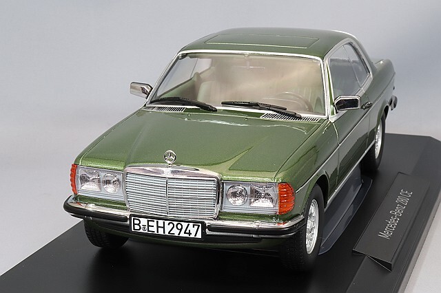 ノレブ 1/18 メルセデスベンツ 280 CE 1980 メタリックグリーン