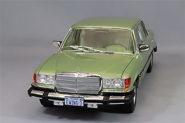 304-039 ノレブ 1/18 ベンツ 450 SEL US-Version 304-039 ノレブ 1/18 ベンツ 450 SEL US-Version