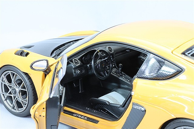 シュコー 450040000 1/18 ポルシェ ケイマン GT4 イエロー