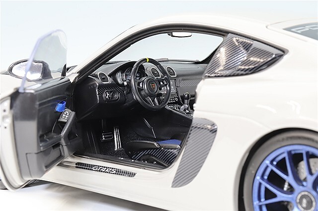 ノレブ 1/18 ポルシェ ケイマン GT4 RS ヴァイザッハ パッケージ 2023