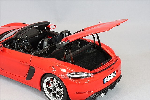 304-041 ノレブ 1/18 ポルシェ 718 スパイダー RS 2023 ノレブ 1/18 ポルシェ 718 スパイダー RS ヴァイザッハ 2023 GT