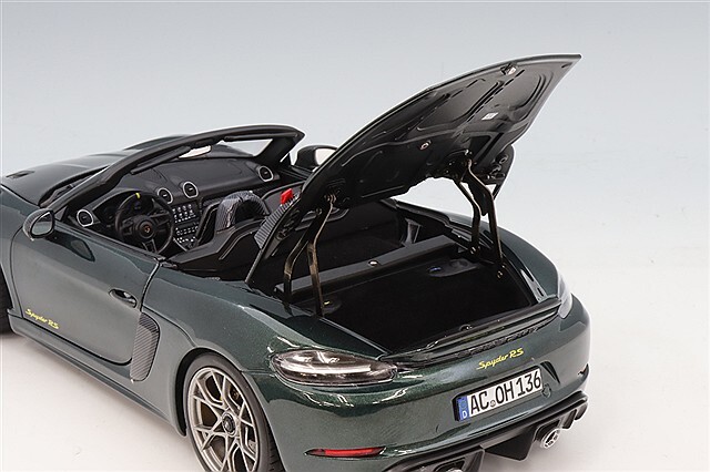 304-046 ノレブ 1/18 ポルシェ スパイダー 718 ノレブ 1/18 ポルシェ 718 スパイダー RS ヴァイザッハ 2023 GT