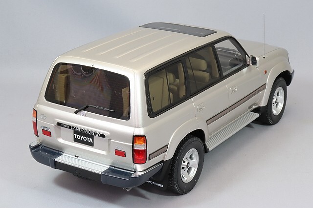 オットー 1/18 トヨタ ランドクルーザー HDJ80 1992 ベージュ 