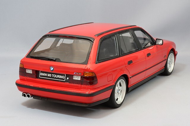 オットー 1/18 BMW M5 ツーリング E34 レッド