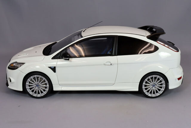 オットー 1/18 フォード フォーカス Mk2 RS ホワイト