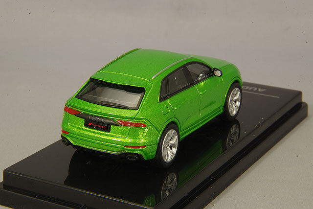 PARA64 1/64 アウディ RS Q8 Java 左ハンドル グリーン