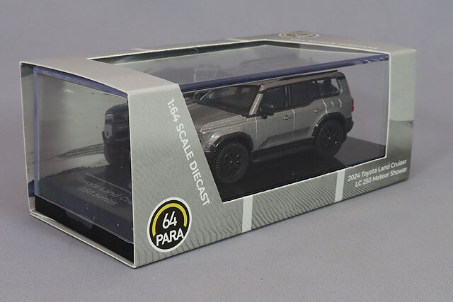 PARA64 1/64 トヨタ ランドクルーザー 250 2024年 メテオシルバー 左