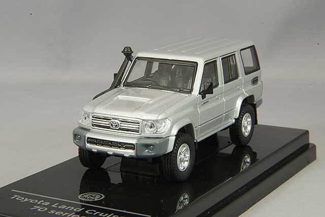 4R-754 PARA 64 1/64 トヨタ ランド クルーザー LC76 PARA64 1/64 トヨタ ランドクルーザー LC76 シルバーパール 右