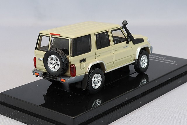 PARA64 1/64 トヨタ ランドクルーザー LC76 2014 サンディトープ