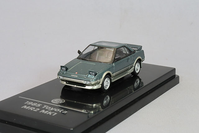 PARA64 1/64 トヨタ MR2 MK1 1985年 グリーン/ゴールド 右ハンドル