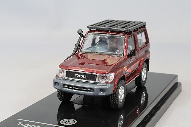 PARA64 1/64 トヨタ ランドクルーザー 71 2014 レッド 右ハンドル