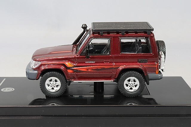 PARA64 1/64 トヨタ ランドクルーザー 71 2014 レッド 右ハンドル