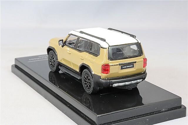 4R-719 PARA64 1/64 ランドクルーザー プラド 250 1:64 2024 Toyota Land Cruiser 250 Prado Black / Trail Dust