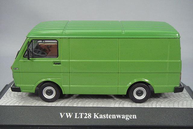 Premium ClassiXXs 1/43 フォルクスワーゲン LT28 ボックスバン グリーン