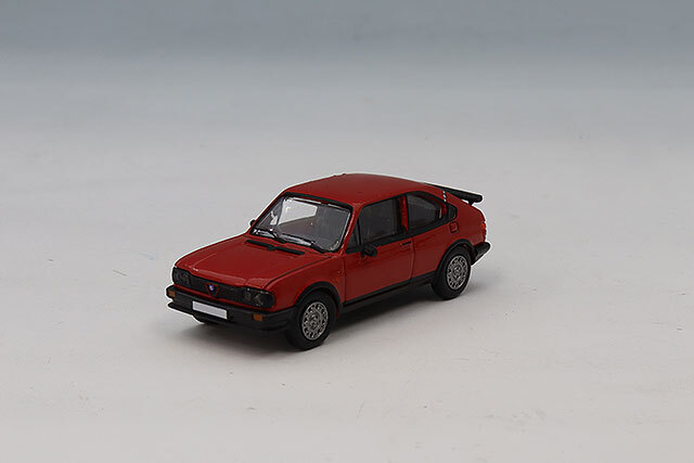 PCX87 1/87 アルファロメオ アルファスッド 1980 レッド
