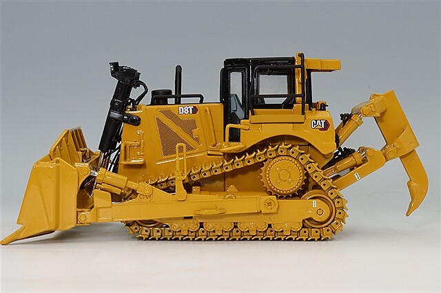 ＣＡＴ　Ｄ8Ｔ　ブルドーザー　１／５０スケール ダイキャストマスター コアクラシックシリーズ 1/50 CAT D8T