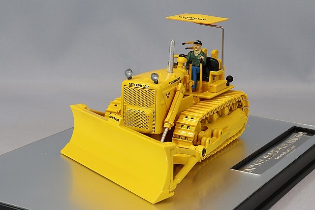 ダイキャストマスター ビンテージシリーズ 1/50 CAT D7C ブルドーザ