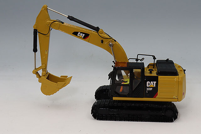 ダイキャストマスター 1/50 コアクラシックシリーズ キャタピラー CAT