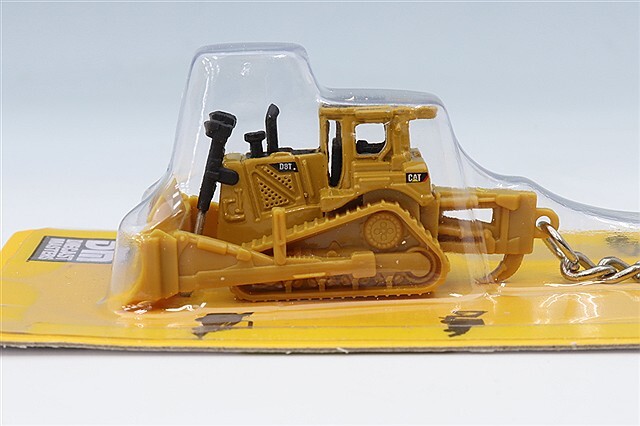 ダイキャストマスター キーホルダー CAT D8T ブルドーザ