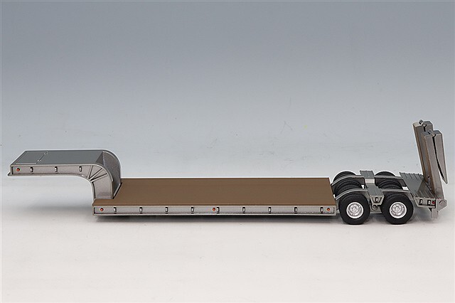 プラッツ/ケンクラフト 1/50 16輪 中低床重量物運搬用トレーラー 自動