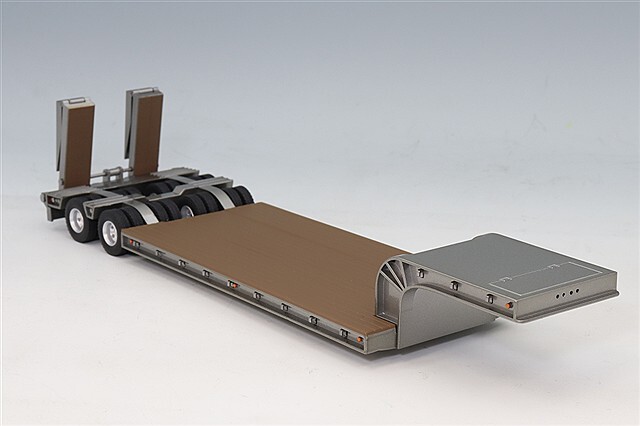 プラッツ/ケンクラフト 1/50 16輪 中低床重量物運搬用トレーラー 自動