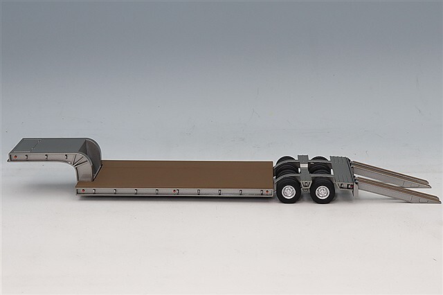 プラッツ/ケンクラフト 1/50 16輪 中低床重量物運搬用トレーラー シルバー