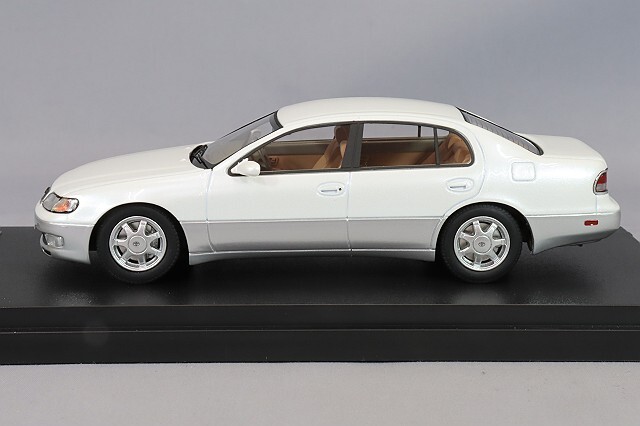 MARK43 1/43 トヨタ アリスト 3.0V (JZS147) ホワイトパール