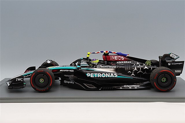 スパーク 1/12 メルセデス AMG ペトロナス F1チーム W15 E