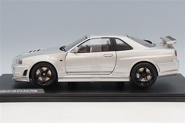 ソリド 1/18 日産 スカイライン GT-R (R34) Z-tune 1999 シルバー