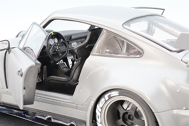 ソリド 1/18 RWB ボディキット グレー 中井氏フィギュア付