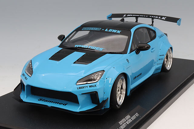 ソリド 1/18 トヨタ GR86 LBWK ボディキット 2024 ブルー