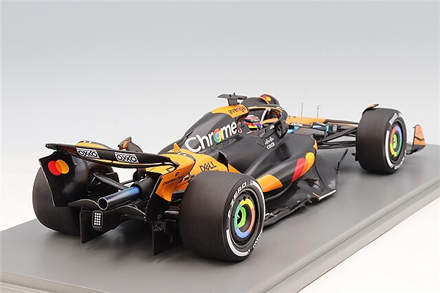 スパーク 1/18 マクラーレン F1チーム 2025 F1 中国GP ウィナー #81 O