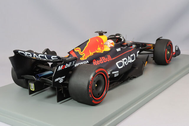 スパーク 1/18 オラクル レッドブル レーシング RB19 2023 F1 イギリス 