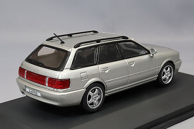 ソリド 1/43 アウディ アバント RS2 シルバー