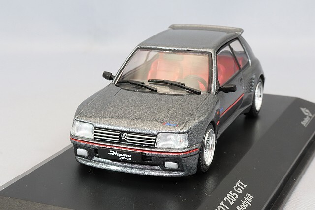 ソリド 1/43 プジョー 205 ディンマ (T16) グレー