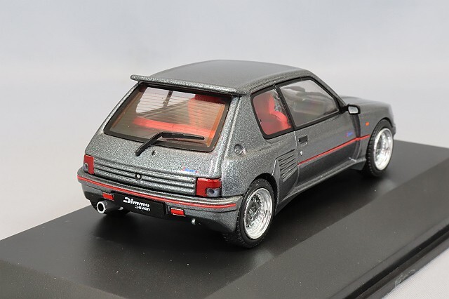 ソリド 1/43 プジョー 205 ディンマ (T16) グレー