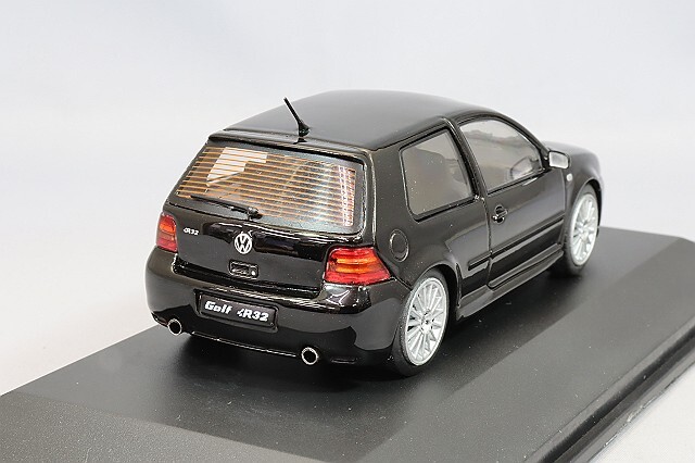 ソリド 1/43 フォルクスワーゲン ゴルフ IV R32 2003 ブラック